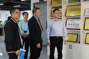 热烈欢迎市政府秘书长林兢一行莅临星空（中国）集团广西公司考察指导